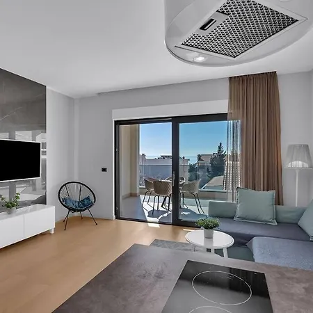 Jelena - Exklusiv * Makarska