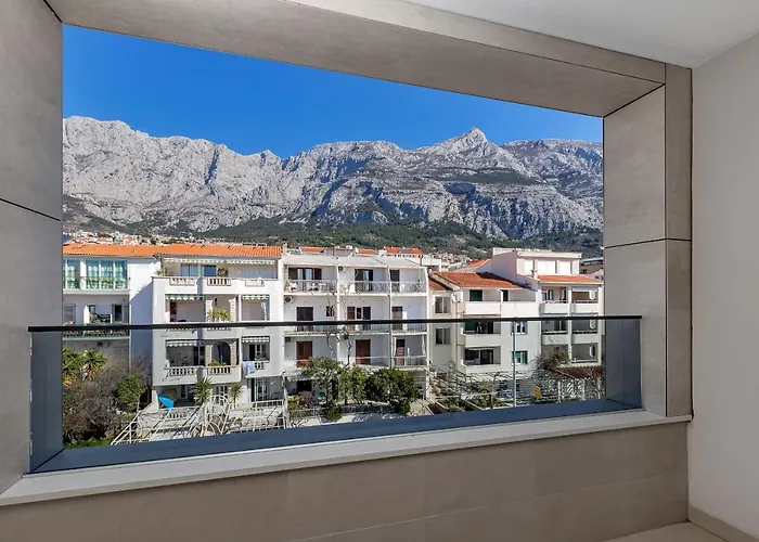 Jelena - Exklusiv Makarska