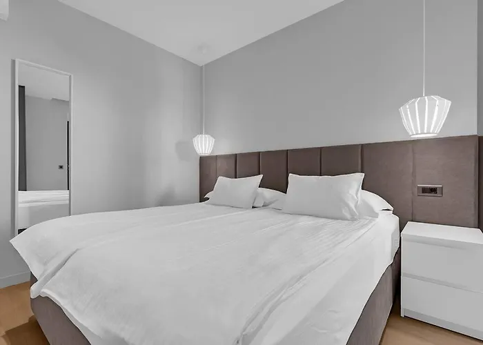 Jelena - Exklusiv * Makarska