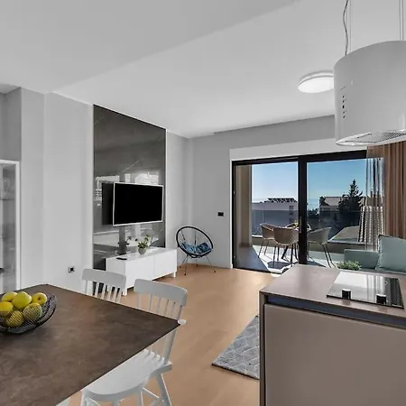 Jelena - Exklusiv Makarska