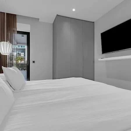 Jelena - Exklusiv Makarska