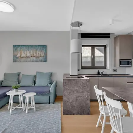 Jelena - Exklusiv * Makarska