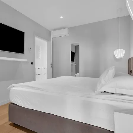 Jelena - Exklusiv Makarska