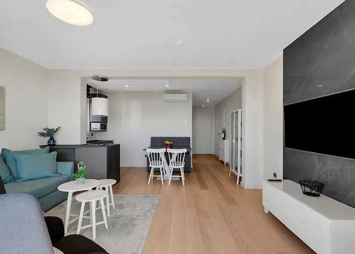 Jelena - Exklusiv מאקרסקה